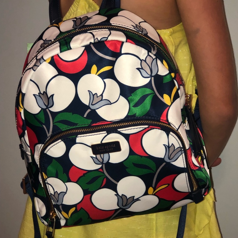 🔥Final Drop🔥Kate Spade Medium Backpack NWT!! - Picture 3 of 8